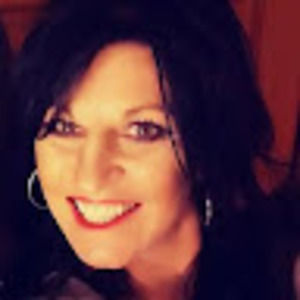 Meet your Posher, Carrieann